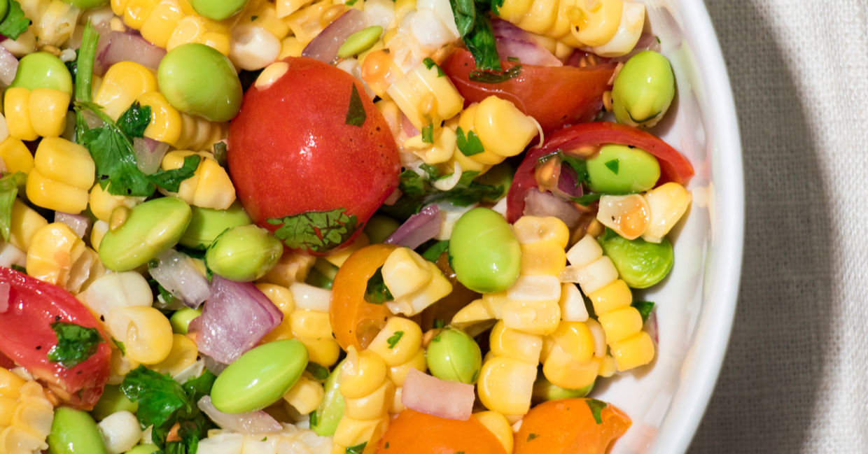 Quinoa, corn & edamame salad - an easy vegan recipe
