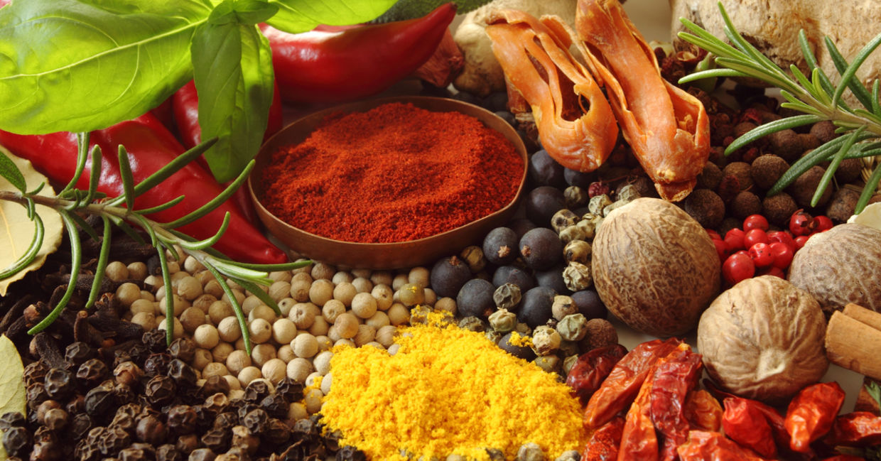 Healthy herbs and spices that reduce inflammation.
