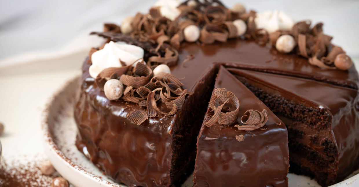 Dark chocolate cake is good for you.