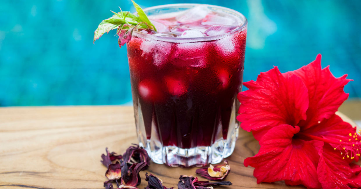 Hibiscus iced tea can cool you down in the summer.