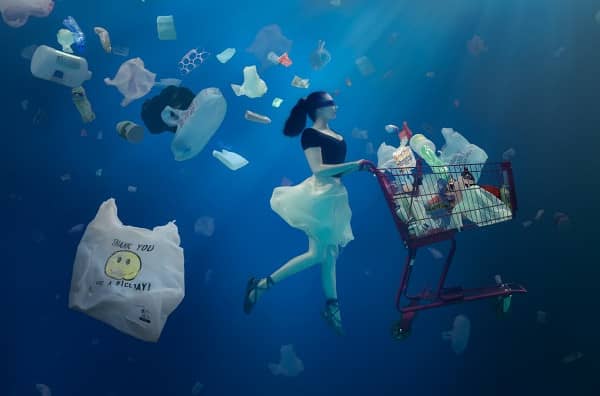 This Artist’s Surreal Underwater Artwork Has a Global Message