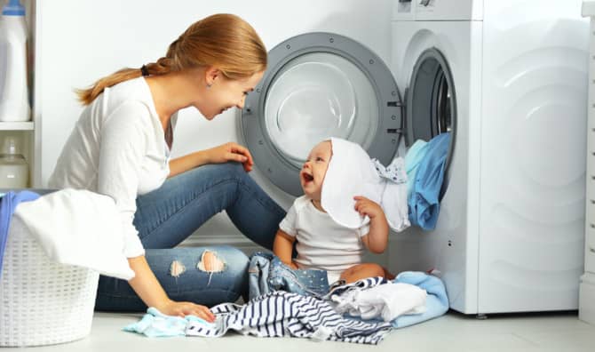 7 Easy to Use Natural Laundry Detergents
