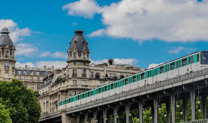 Public Transportation in Paris is Now Free for Students