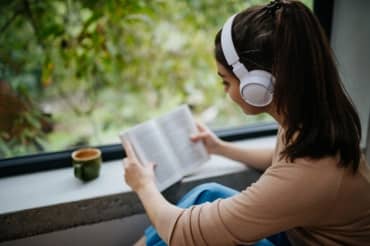 Immersive Reading Helps People Fall in Love with Books Again