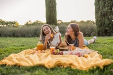 5 Ways to Practice Hygge This Summer
