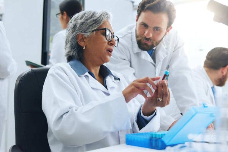 Israeli Researchers Develop a Simple Test Using Light to Detect Lung Cancer