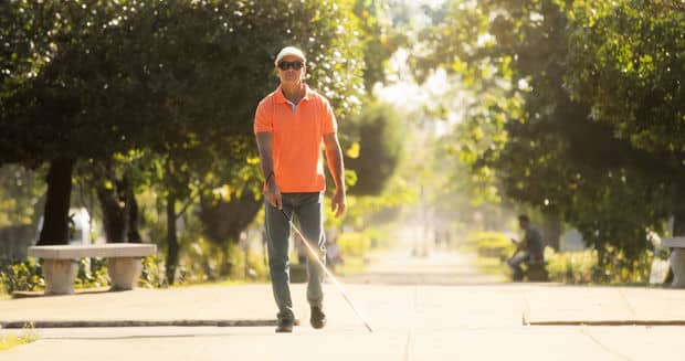 This Blind English Man Strives to Travel to All 195 Countries