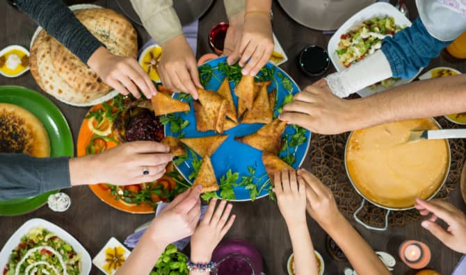 7 Traditions To Bring Your Family Closer