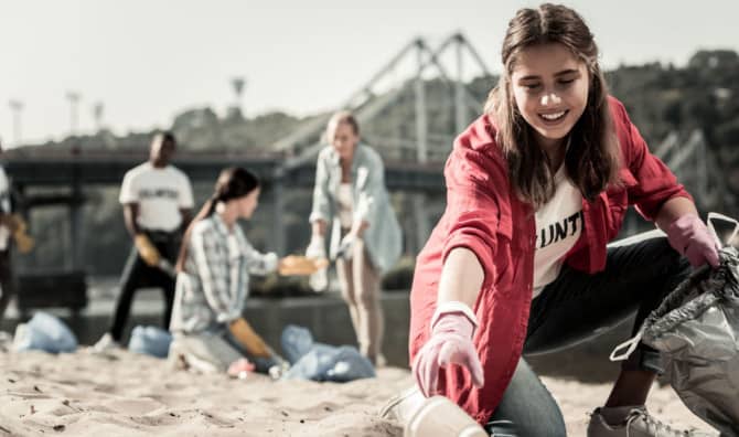 Study Shows Volunteering Helps Kids’ Wellbeing