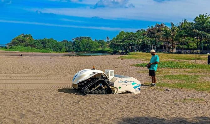 Robots Help Keep Bali’s Beaches Clean and Beautiful