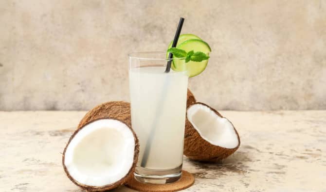 5 Best Benefits of Coconut Water