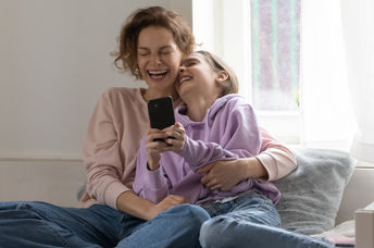 Mother and daughter with a healthy relationship.