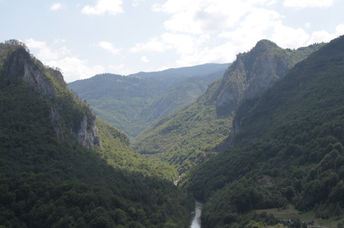 Leave a note in this river canyon.