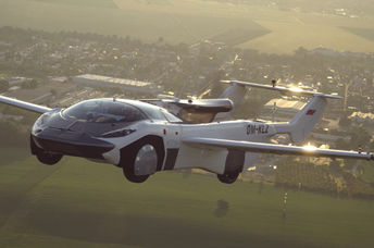 The AirCar flying.