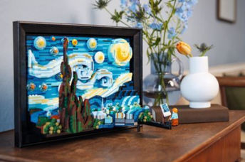 Recreating Vincent Van Gogh’s famous painting with LEGO bricks.