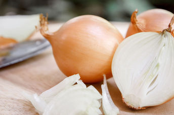 Yellow onions have a variety of uses.