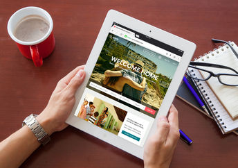 Thousands of AirBnB hosts have already welcomed people in need of shelter into their homes. (I AM NIKOM / Shutterstock.com)