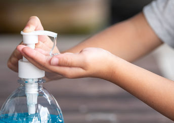 How to make hand sanitizer form things you have at home