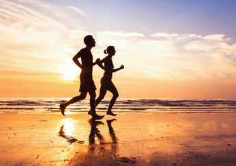 Staying fit while on vacation can be simple than you think. (Shutterstock)