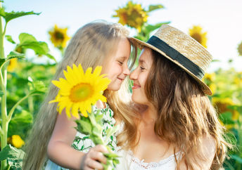 Research suggests that children have a deeply rooted instinct to share and to help others. (Shutterstock)