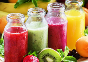 Fruit juices are very refreshing.