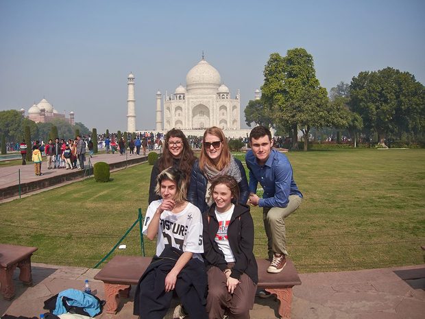 GoEco volunteers visit the Taj Mahal in India.