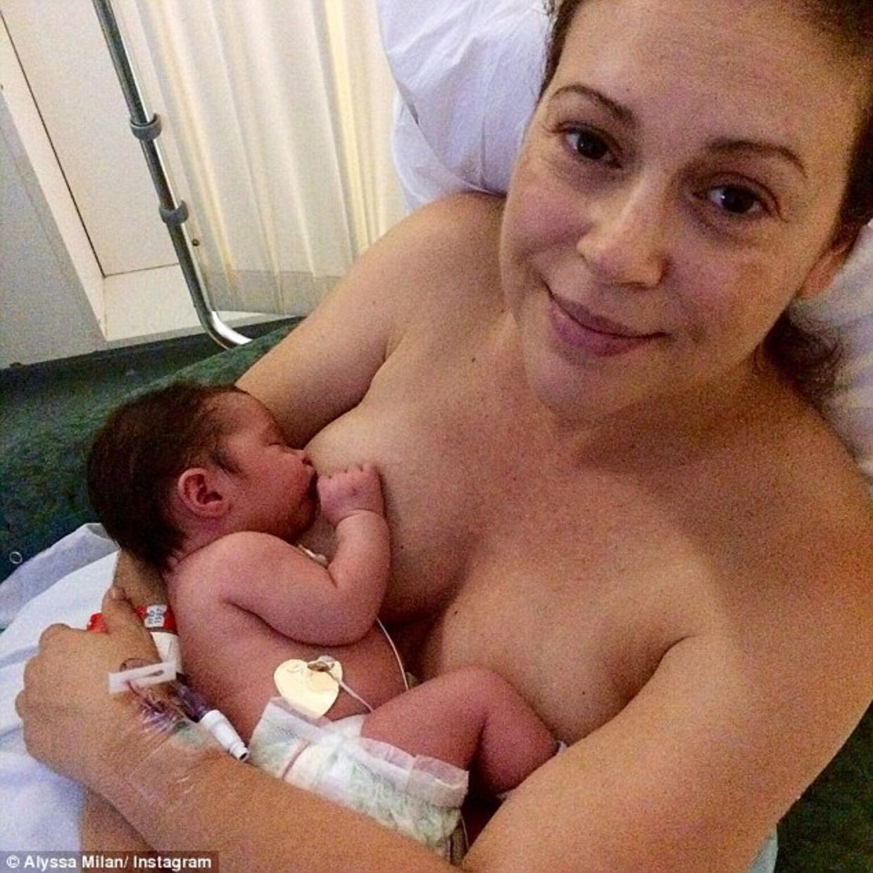 Breastfeeding Nude Pics 100