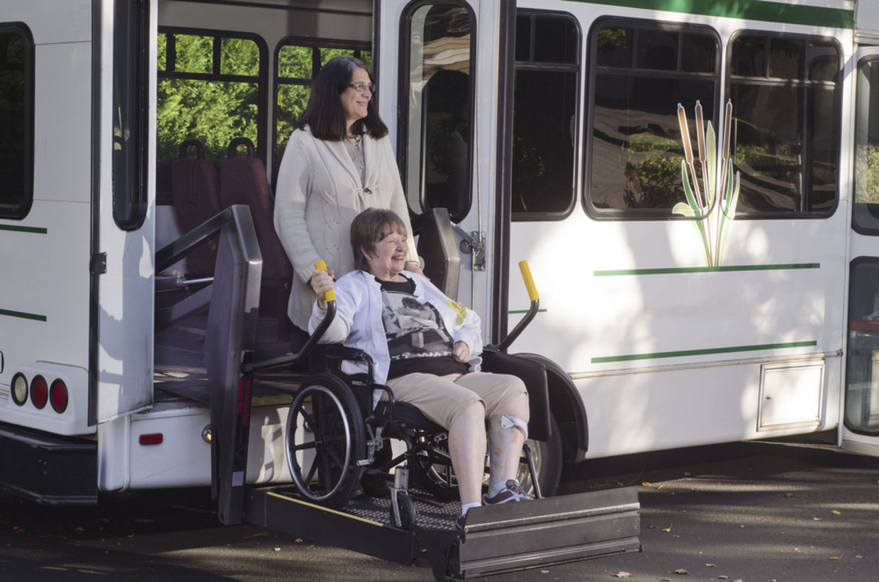 Barrier-free travel is not self-evident for people in wheelchairs (Jamie Hooper / Shutterstock.com)