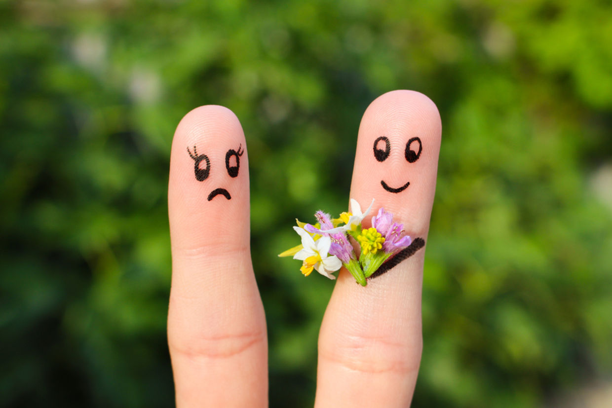 A good apology is about looking inward, carefully considering how your actions affect others. (Shutterstock)