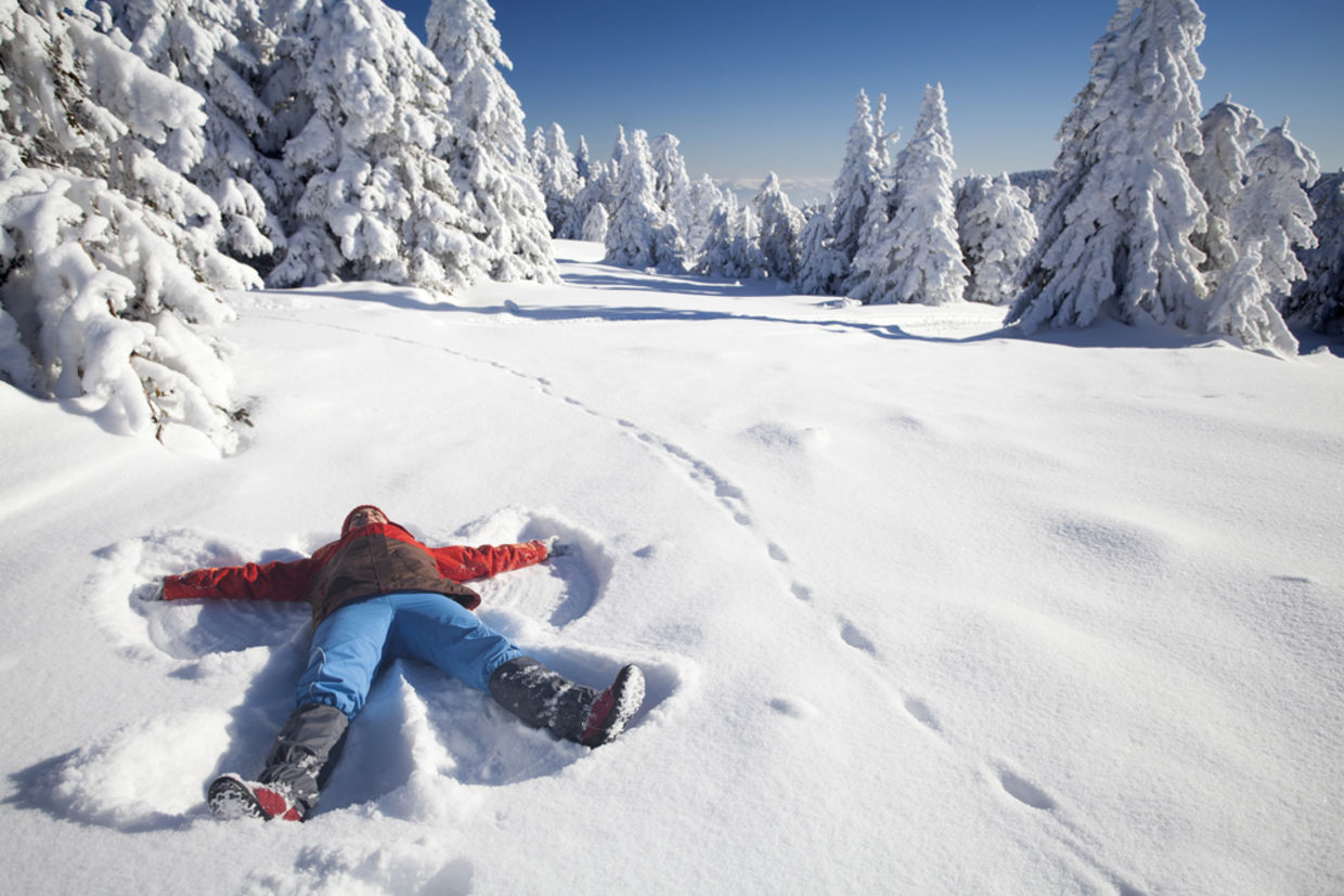 6 Timeless Ways to Have Fun in the Snow - Goodnet