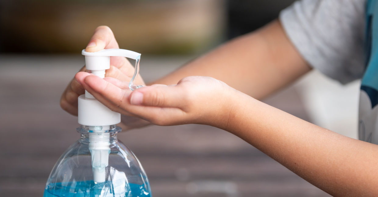 How to make hand sanitizer form things you have at home