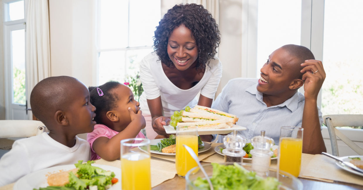The Amazing Health Benefits of Eating Dinner Early