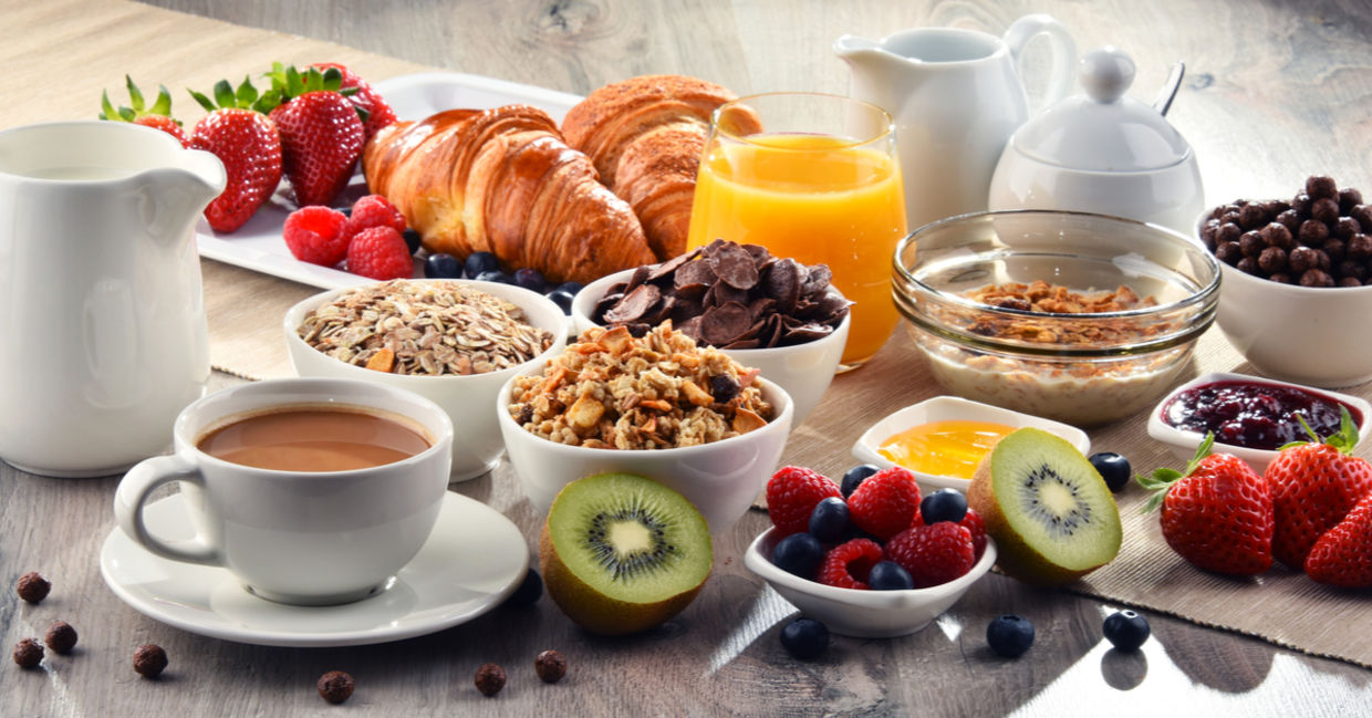 There's no better way to start the day than with a healthy breakfast. (Shutterstock)
