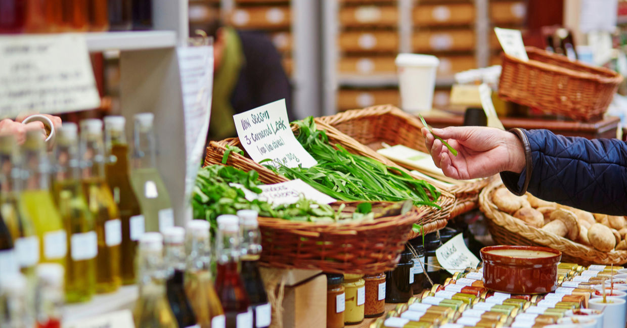 Shopping for organic food