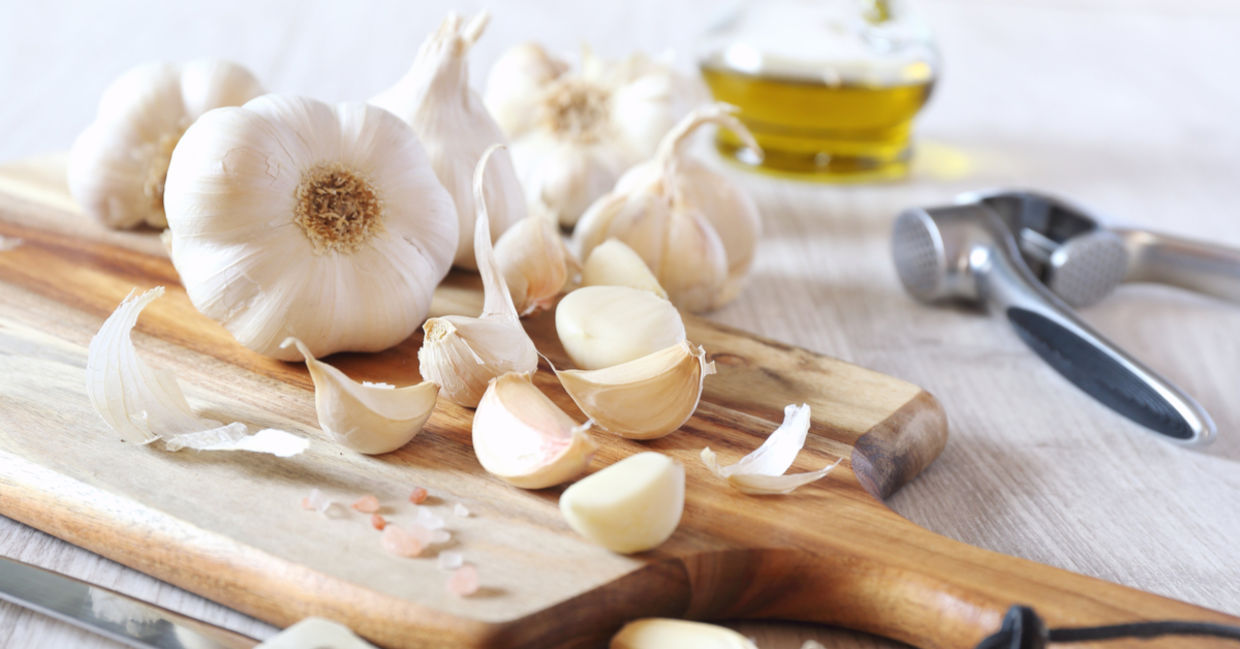 Garlic is a healthy salt substitute.