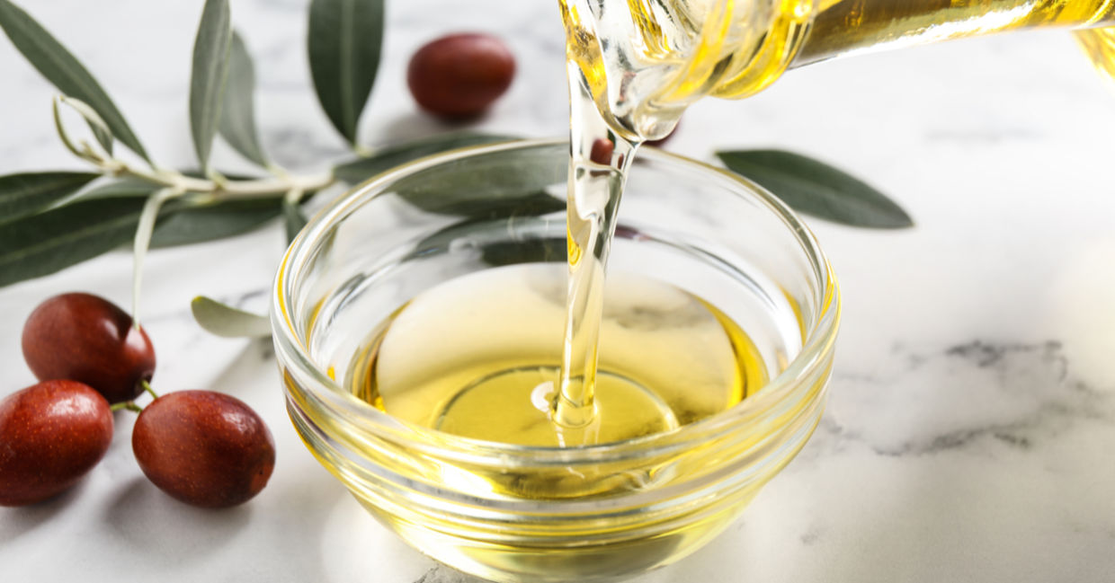 Make a facial serum from jojoba oil