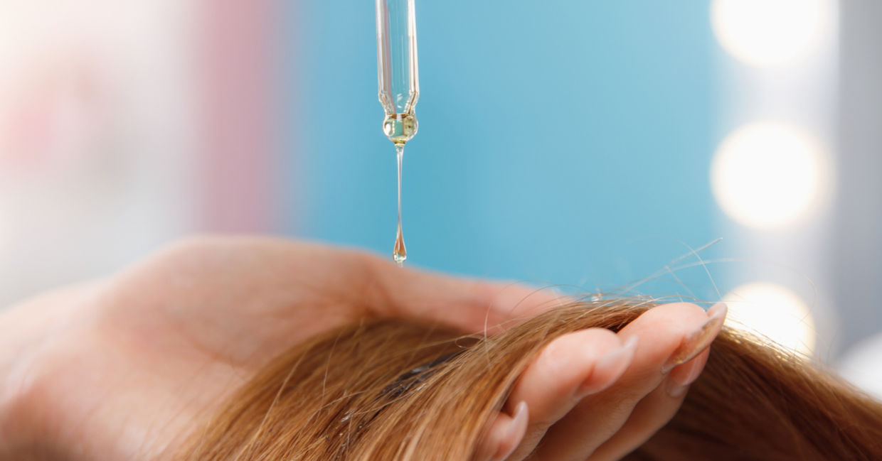 Argan oil benefits for hair and scalps can help control dandruff.
