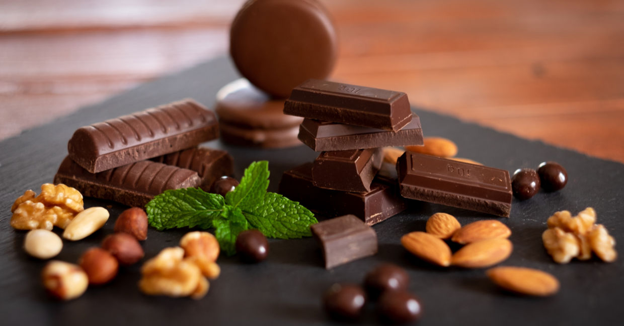 eating chocolate keeps cravings in check,