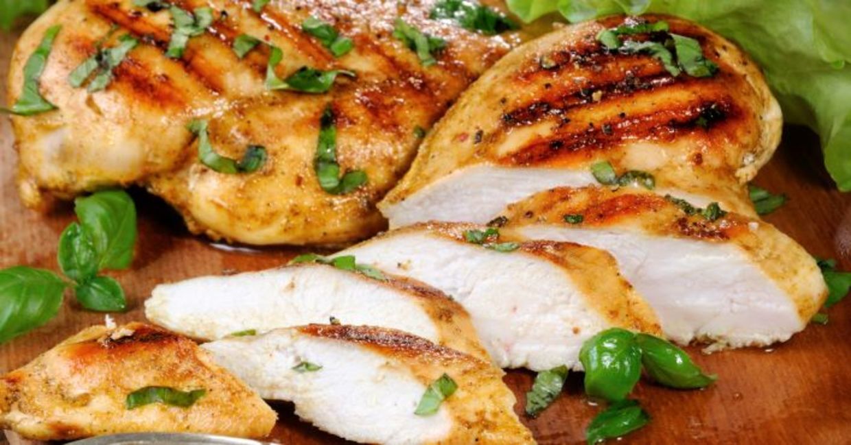Lean chicken is very healthy.