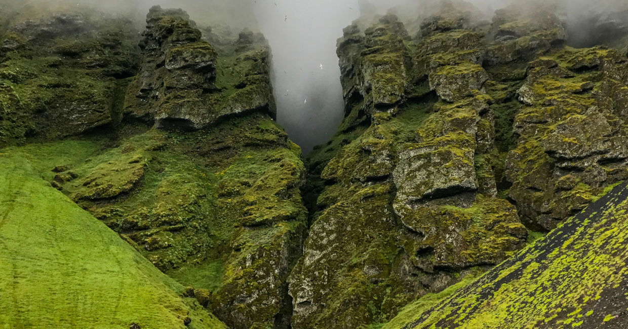 The mystical Raudfeldar Ravine near the glacier.