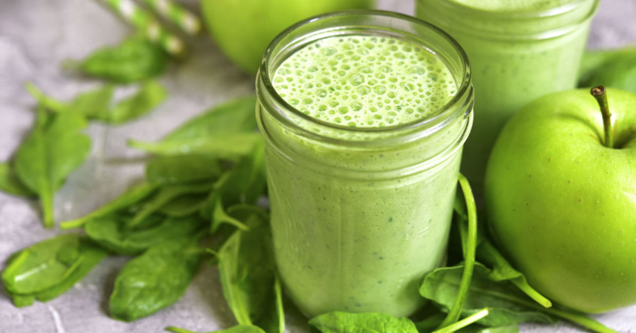 Green apples and kale makes a highly nutritious smoothie.