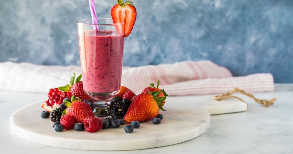 Berries contain a large amount of vitamin C.