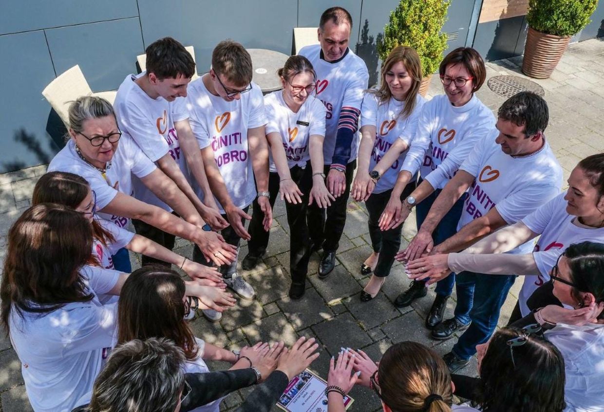 Doing good together on Good Deeds Day.