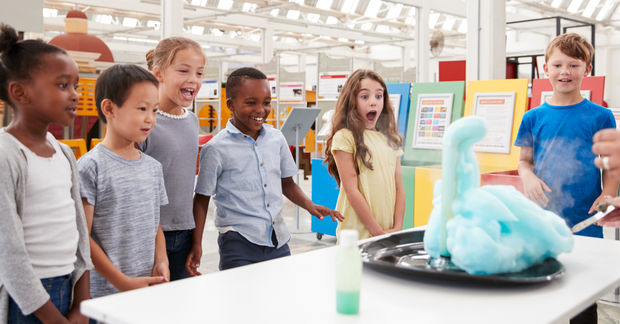 kids in science lab